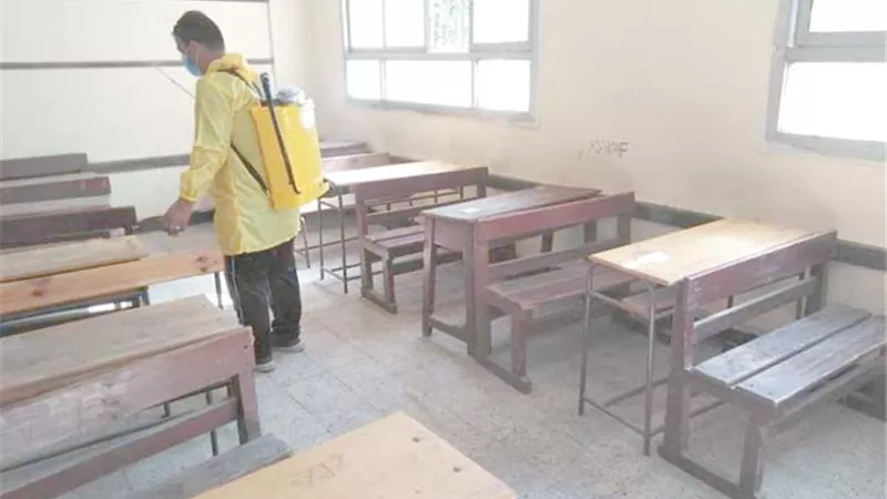 طلاب الثانوية العامة في اللجان.. قبل الامتحان بساعة