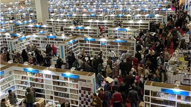 هيثم الحاج علي يكشف: هل يتم مد فترة معرض الكتاب؟