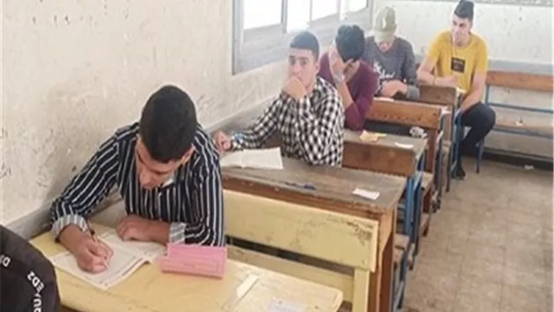 تعليم البحرالأحمر وصول أوراق الأسئلة والأجابة بكافة لجان الثانوية العامة