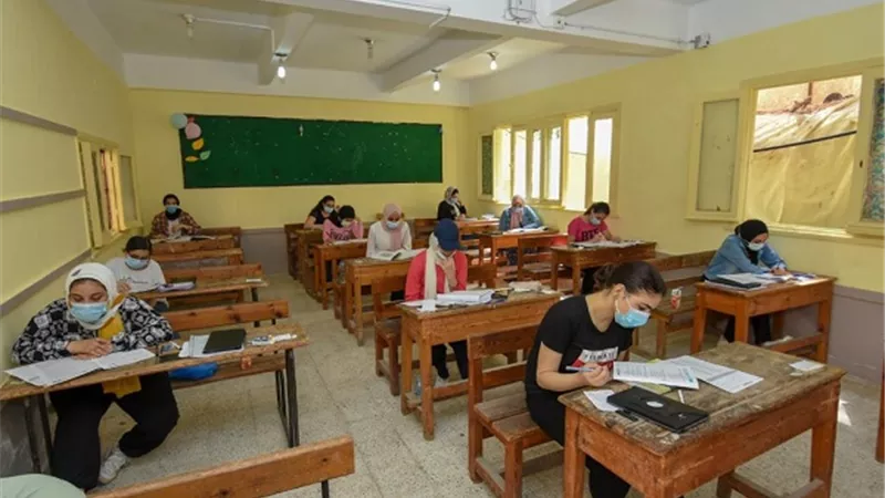 ٢٠ ألف طالب بالاسكندرية يبدأون اول امتحاناتهم فى اللغة العربية