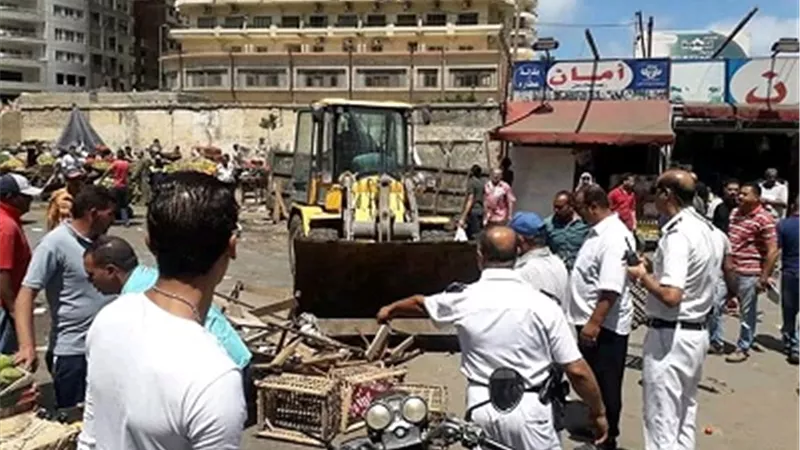 منع ميكروفونات البائعين وشوادر بيع الخراف بحى المنتزة