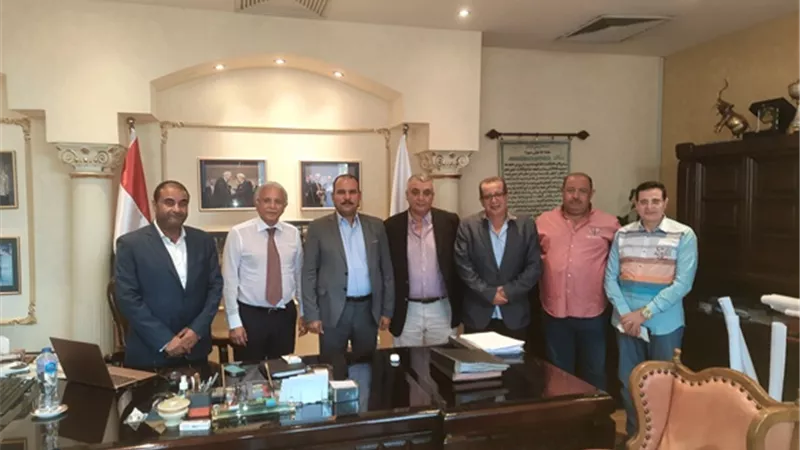 رئيس تحرير بوابة الجمهورية ونواب مجلس الشيوخ في جولة تفقدية بشركة ايبيكو للادوية