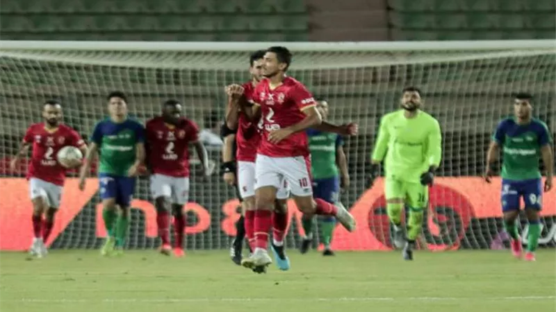 كلاكيت محمد شريف.. الأهلى يتقدم على المقاصة بالهدف الثانى