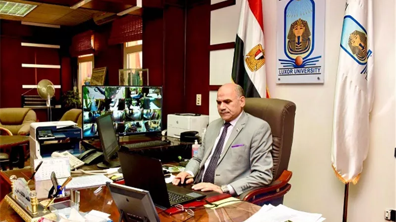 رئيس جامعة الأقصر يشارك فى اجتماع المجلس الأعلى لشئون التعليم والطلاب