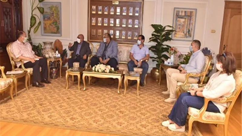 محافظ أسيوط يلتقي مسئولي الوكالة الامريكية للتنمية الدولية لبحث سبل دعم المشروعات الجاري تنفيذها