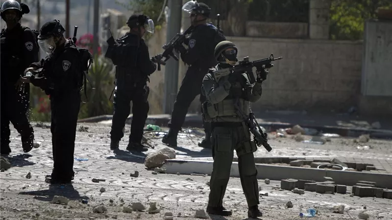 إصابة 6 فلسطينيين في تبادل لإطلاق نار مع الشرطة والجيش الإسرائيليين