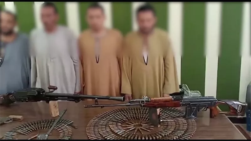 ضبط كمية من الهيروين وأسلحة نارية بحوزة عنصرين إجراميين بالشرقية وأسيوط