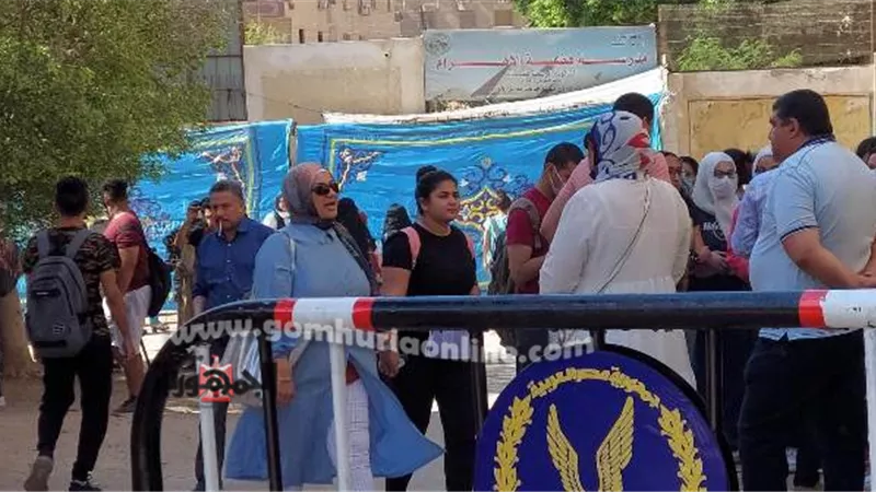 ارتياح بين طلاب الثانوية العامة بعد إمتحان اللغة الأجنبية الثانية
