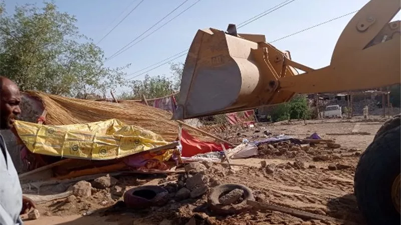 حملة لازالة التعديات والاشغالات في مدينة اسوان