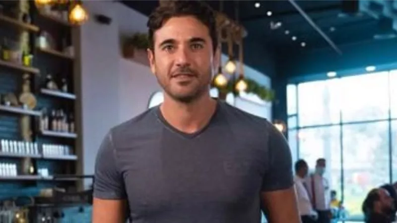 احمد عز بـ 