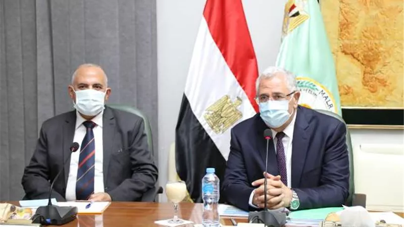 وزير الزراعة يترأس اجتماع مجلس إدارة هيئة التعمير والتنمية الزراعية ..صور