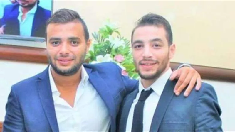 الشرنوبي وأوس أوس واحمد الشامي ومينا عطا يشاركون فى جنازة كريم صبري