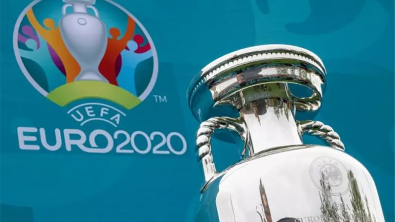 أحمد موسى يفضح عنصرية الإنجليز عقب خسارة يورو 2020