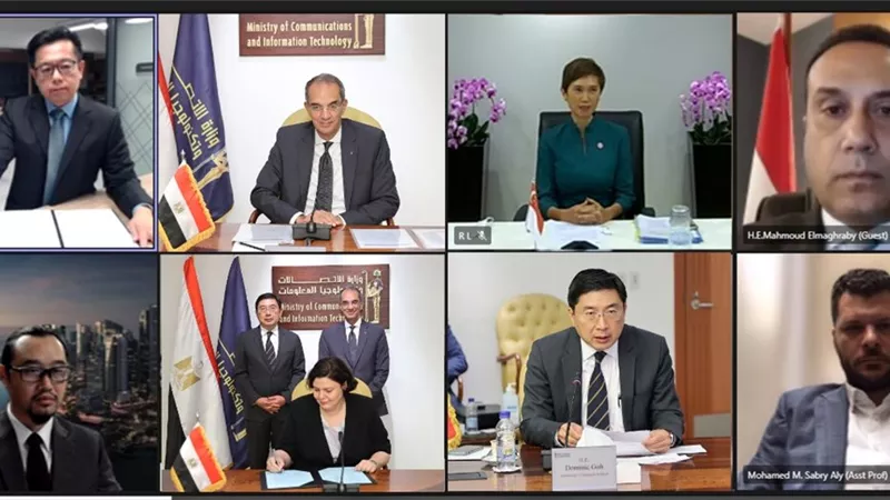 الاتصالات:تعاون مصري سنغافوري لنقل المعرفة واعداد المدربين بالذكاء الاصطناعى..صور