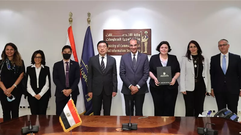 وزيرة اتصالات سنغافورة تشيد بالتطور التكنولوجى فى مصر