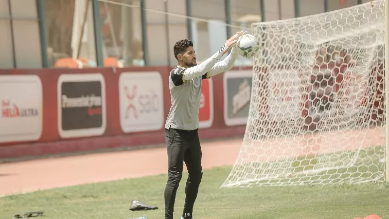 علي لطفي ينتظم في تدريبات حراس المرمى