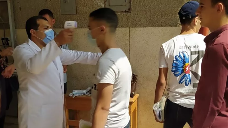إصابة مراقب وطالبة بثانوية الشرقية واستبعاد رئيس ومراقب بلجنة لعدم انضباطها
