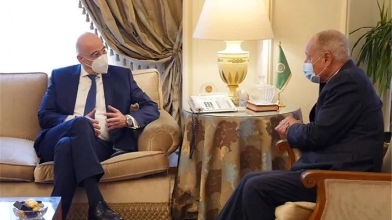 أبو الغيط يوقع مذكرة تفاهم مع وزير خارجية اليونان تعكس عمق العلاقات العربية – اليونانية
