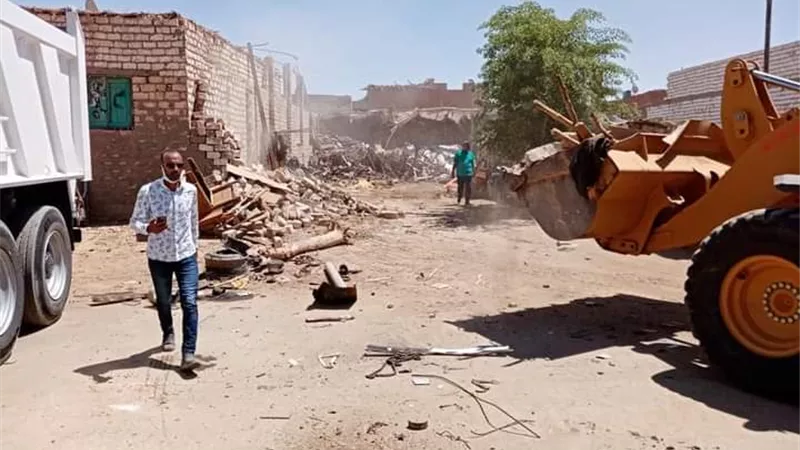 الزملّوط يوجه بنقل مخازن الخردة وتحرير محاضر للمخالفين