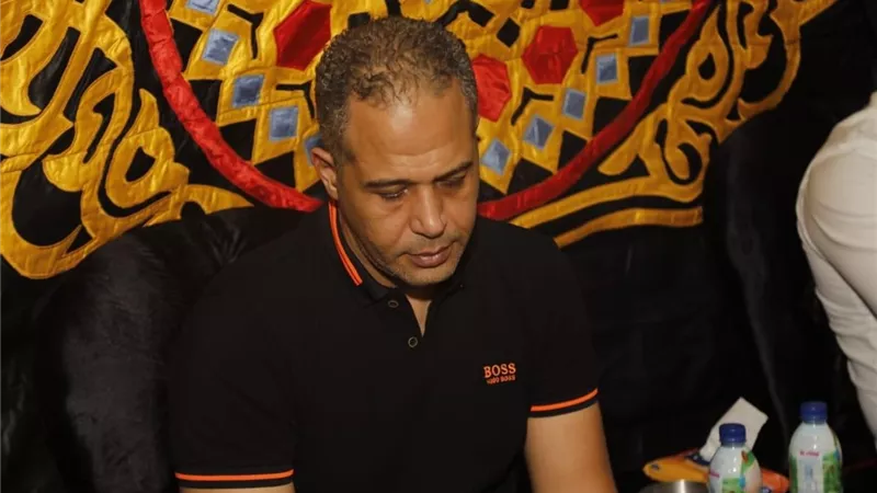 مصطفى درويش فى عزاء شقيق رامى صبرى