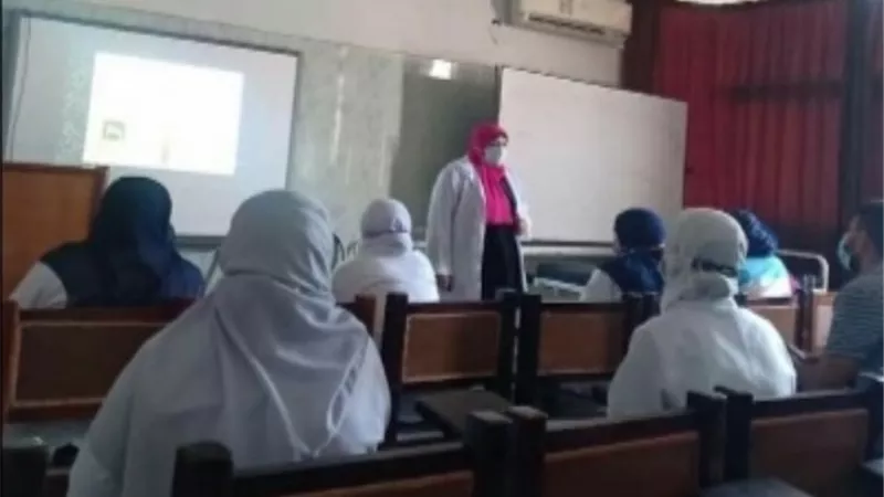 مستشفيات جامعة بنها تعقد تدريبا للتمريض على مكافحة العدوى