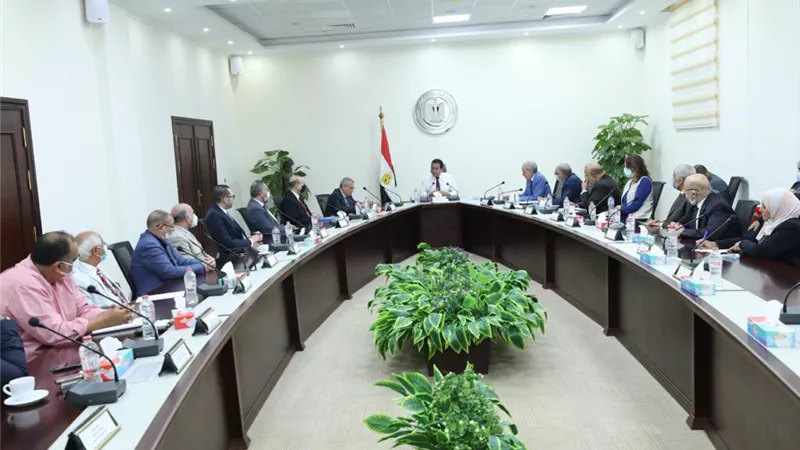 عبد الغفار يطالب بتطوير لوائح المعاهد الخاصة لتخرج الطلاب عقب استيفائهم الساعات المطلوبة