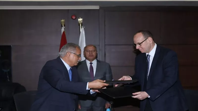توقيع بروتوكول بين السكة الحديد والقطاع الخاص للمشاركة في إنشاء شركات جديدة