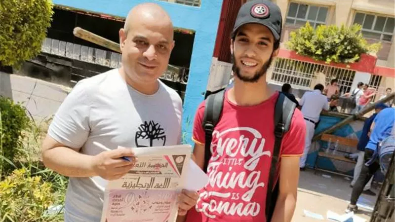 الحزن السمة السائدة على طلاب العلمى من الجبر والهندسة الفراغية