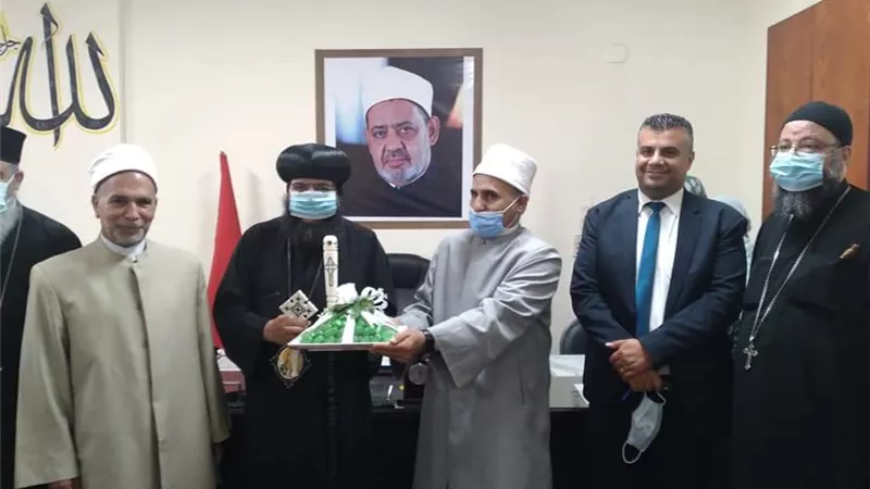رئيس منطقة البحر الأحمر الأزهرية يستقبل وفد أقباط البحر الأحمر للتهنئة بحلول عيد الأضحى المبارك
