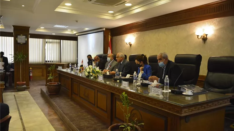 محافظ الجيزة : فتح المجازر والكشف على الذبائح بالمجان للمواطنين