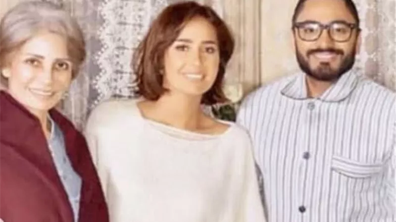 حلا شيحة تهاجم تامر حسنى 
