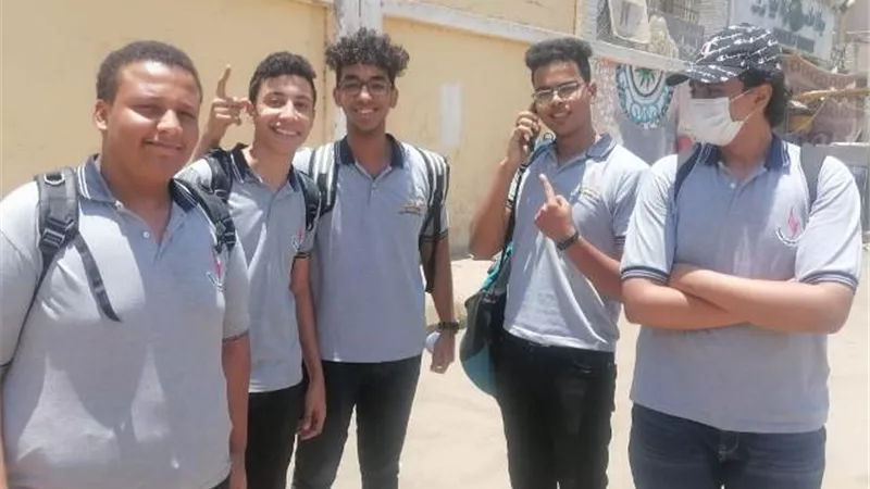 طلاب الشعبة الأدبية بأسوان الجغرافيا.. اثلجت قلوبنا