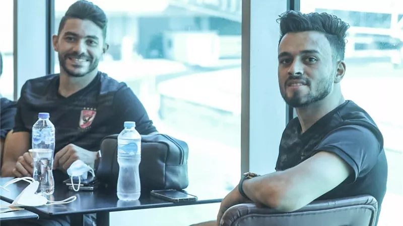 لاعبو الأهلي في محاضرة تنظيمية تحت إشراف «كاف»