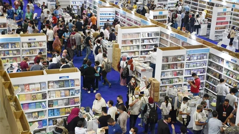 رئيس الهيئة المصرية للكتاب: 4 ملايين زيارة لموقع معرض الكتاب خلال أسبوعين