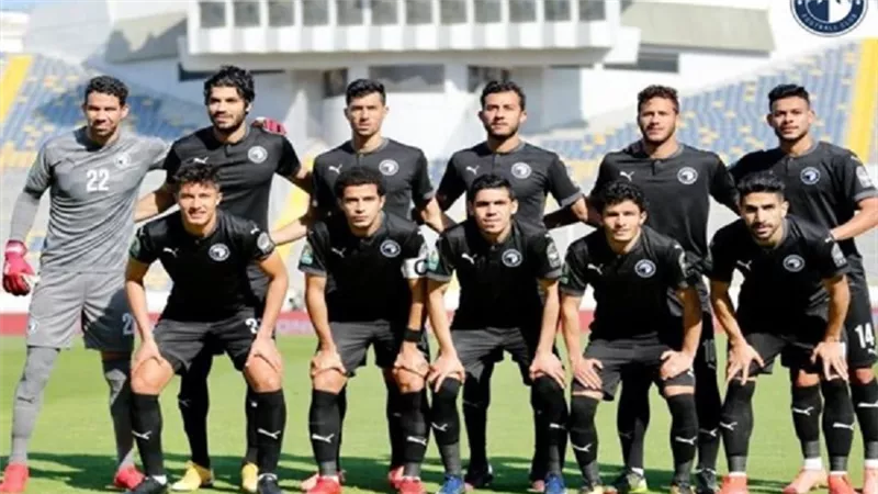 تاكيس جونياس يعلن قائمة بيراميدز لمواجهة المقاولون بالدورى