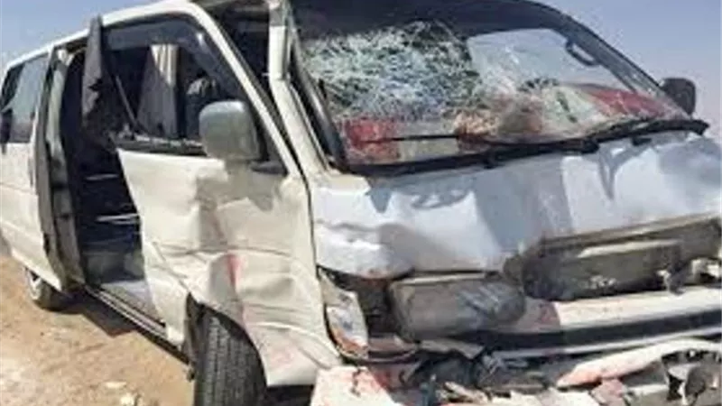 مصرع وإصابة ٨ أشخاص فى انقلاب ميكروباص بطريق رأس شقير الغردقة
