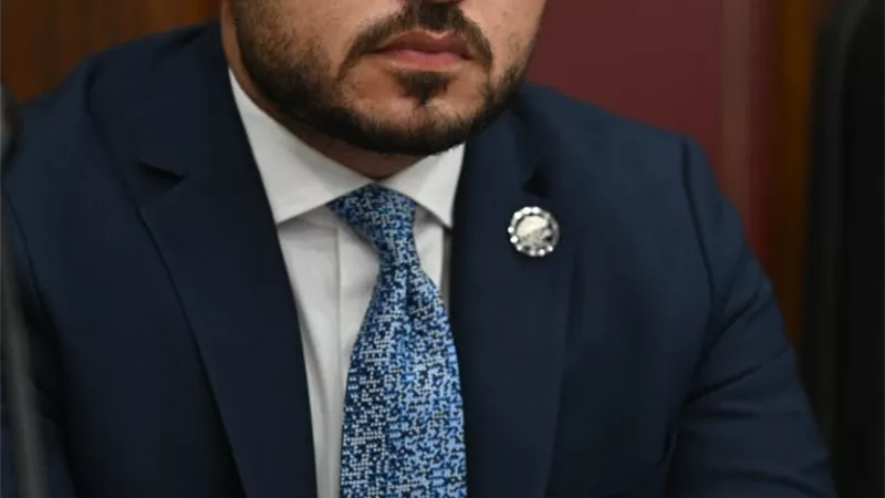 النائب محمد الجارحى يشيد بمباردة 