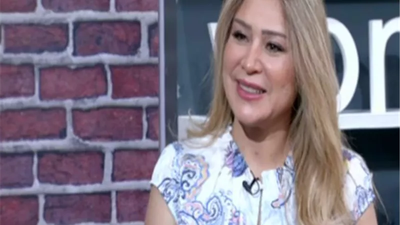 خبيرة إتيكيت: الزيارة في العيد يفضل ألا تزيد عن نصف ساعة.. فيديو