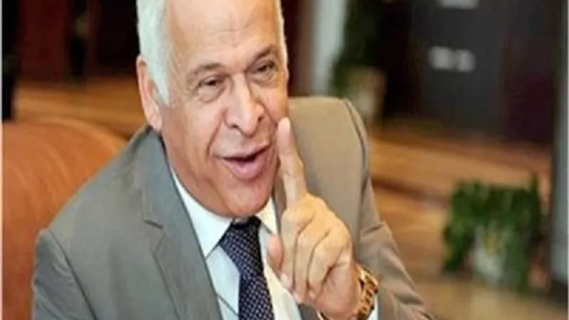 رئيس سموحة يوجه رسالة تحذيرية للأهلى قبل خوض النهائى الأفريقى