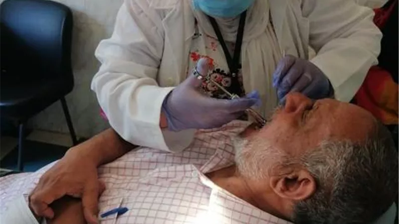 علاج ١٦٦٨ مواطنا بالمجان في قافلة طبية بدمياط ..صور