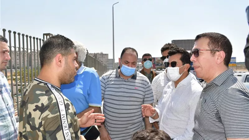 وزيرالرياضة يتفقد نادي النادي بمساكن شيراتون ويوجه بسرعة الإنتهاء من الأعمال