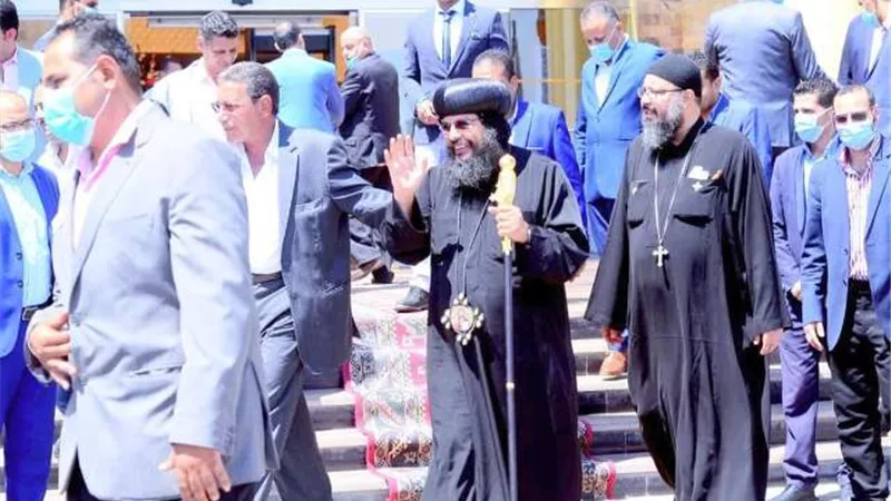 الأنبا إيلاريون أسقف البحرالأحمر يزور فنادق بالغردقة للتهنئة بعيد الأضحى ..صور