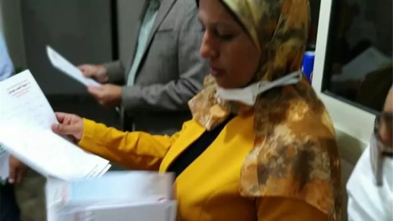 إنذار وغلق عدد من المنشات الطبية الخاصة بالسويس لمخالفة شروط الترخيص وعدم تطبيق شروط مكافحة العدوي