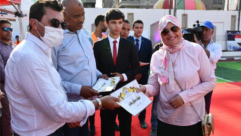 وزير الرياضة يتفقد مركز شباب الجمالية ويفتتح مركز التكوين المهني اون لاين