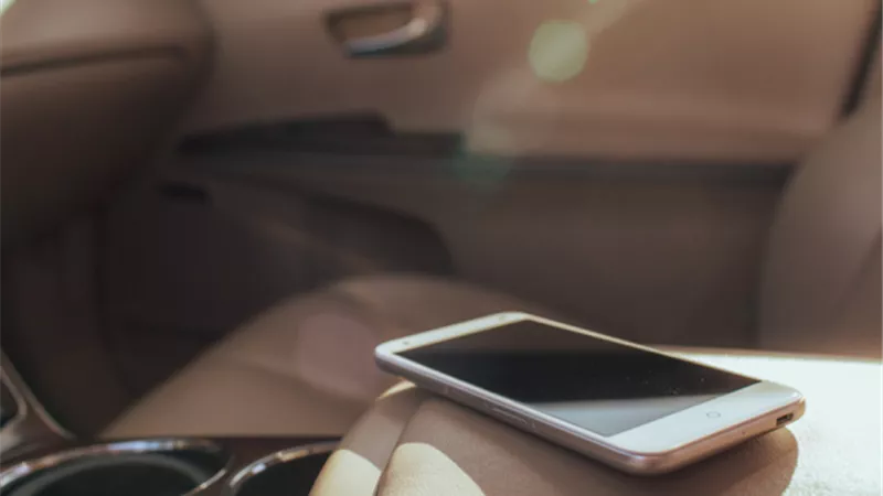 تعتيم الشاشة..نصائح تجنبك ارتفاع حرارة الهاتف فى الطقس الحار