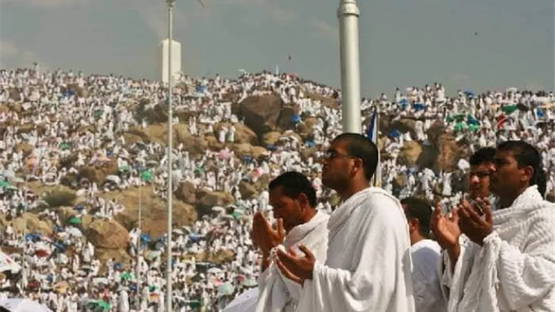 قناة اقرأ تنقل مناسك الحج ب ٣ لغات على الهواء مباشرة