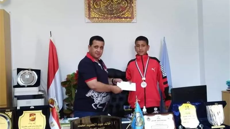 تكريم طلائع مطروح لكرة القدم الحاصل على المركز الثاني على الجمهورية في اولمبياد الطفل