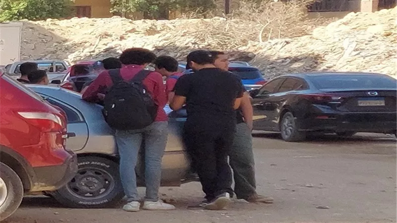 الكيمياء تغضب طلاب العلمي بالثانوية العامة.. العضوية صعبة وتحتاج وقت أطول