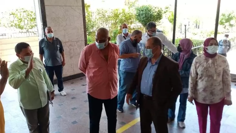 مدير التأمين الصحى بالشرقية يتفقد مستشفى المبرة