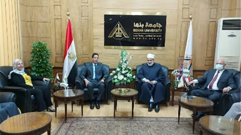 القائم بأعمال رئيس جامعة بنها يستقبل وكيل الأزهر الشريف
